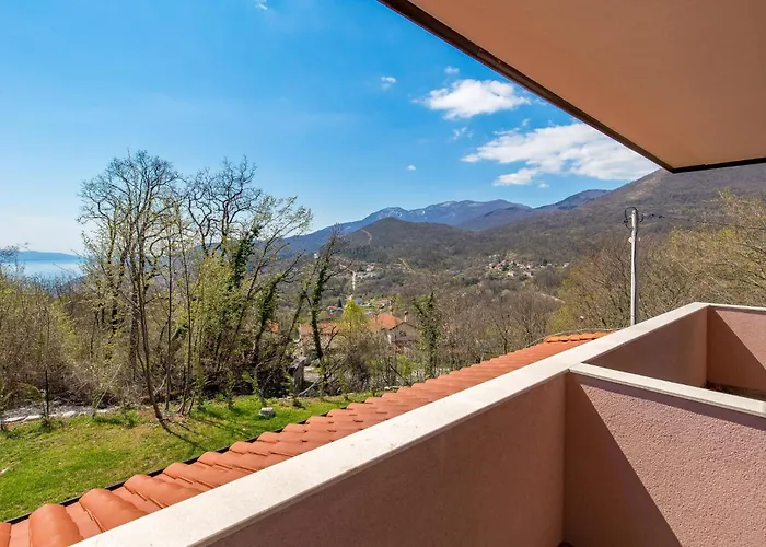 Сasa de vacaciones 4 Bedroom Beautiful In