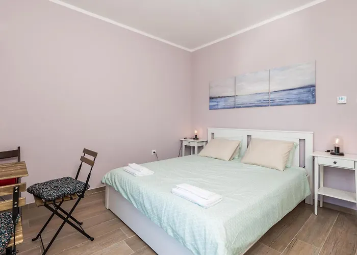 4 Bedroom Beautiful In Veprinac
