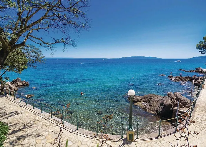 4 Bedroom Beautiful In Σπίτι διακοπών Veprinac