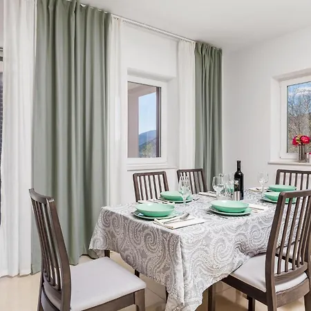Ferienhaus 4 Bedroom Beautiful In